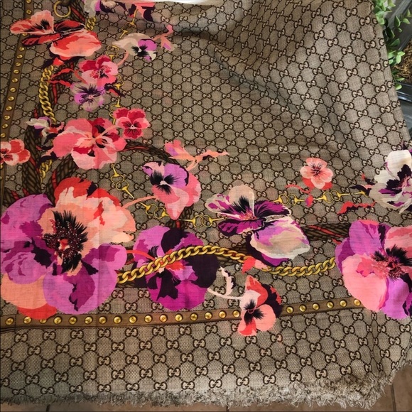 Gucci Authentic Brown Monogram Scarf Shawl - Picture 7 of 9